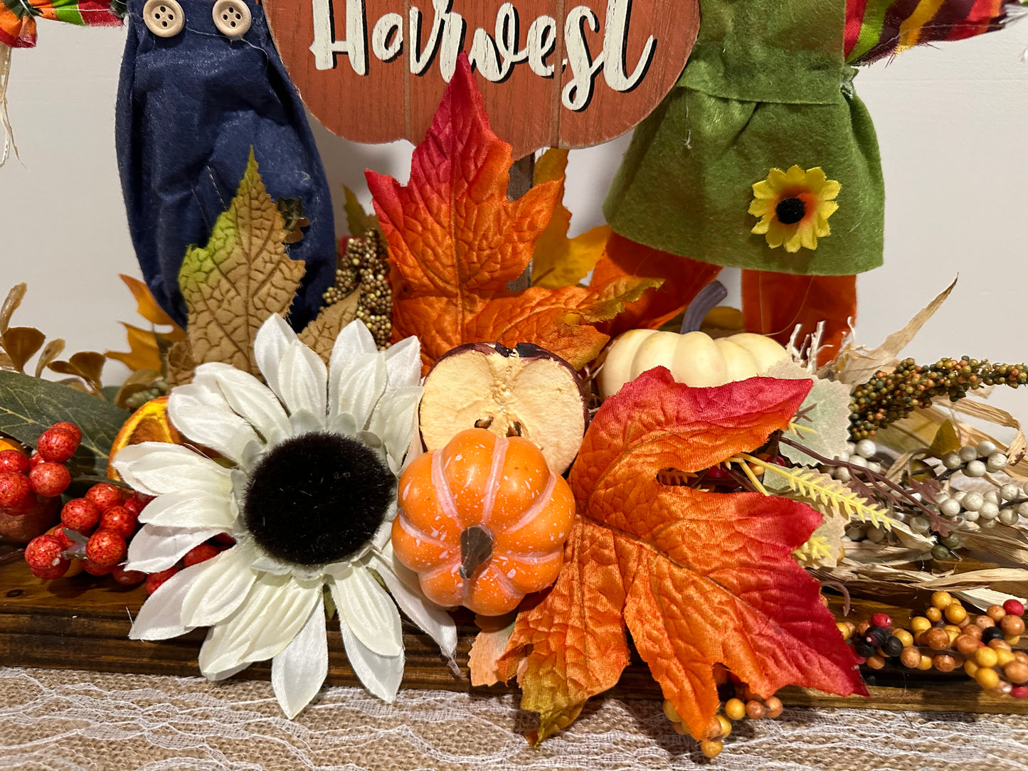 z. Festive Happy Harvest White Sunflower Medium Platform