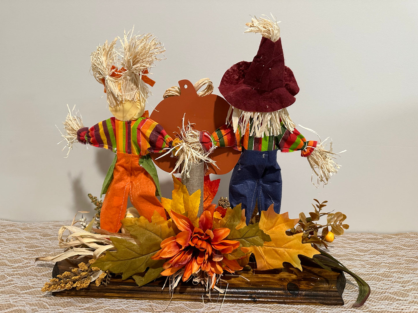 z. Festive Happy Harvest White Sunflower Medium Platform